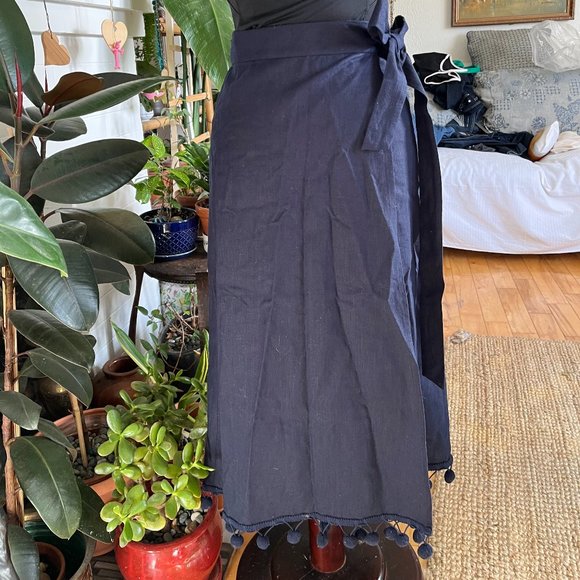 Zara Midi Skirt with Pom Poms - Picture 2 of 9